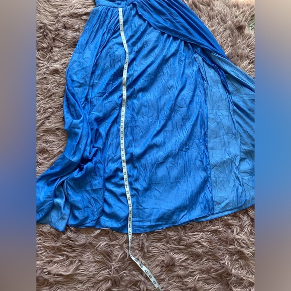Lulu’s Blue Maxi Dress - Picture 4 of 15